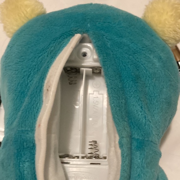 Playskool - Glo Worm - SmartSense Cry Sensor Voice Recordable Soft Stuffed Sooth - Picture 6 of 10